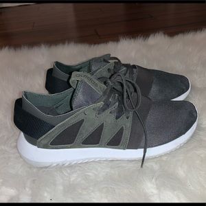Adidas tubular Sneakers!